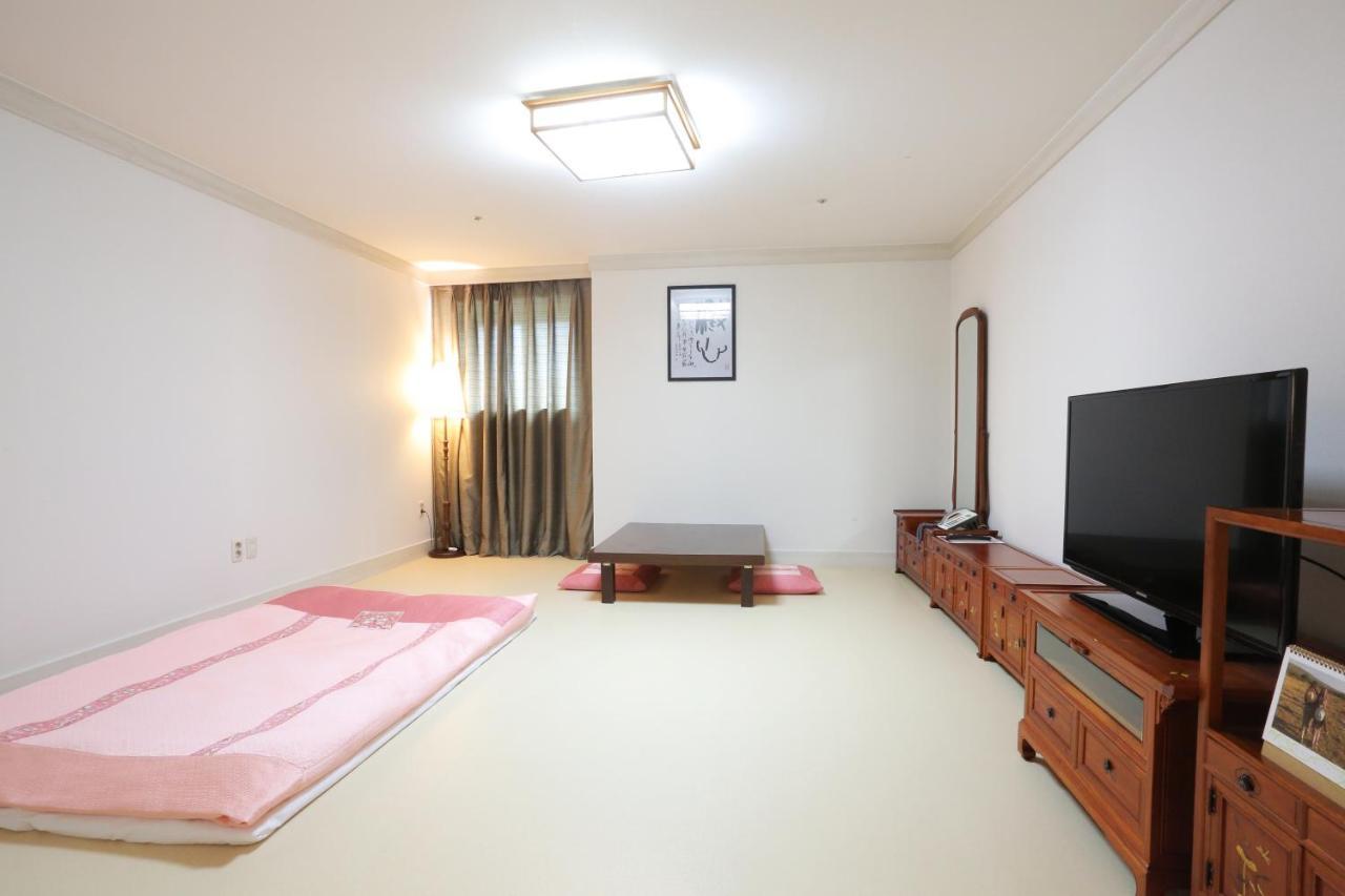 Daegu Aw Hotel Екстериор снимка